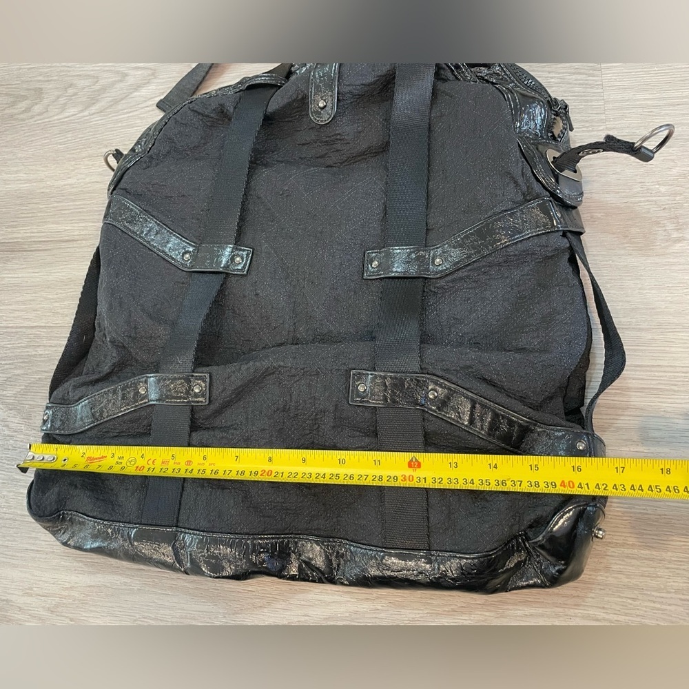 LULULEMON Black Circuit Gym Yoga Bag with Straps for Yoga Mat. - Picture 7 of 10